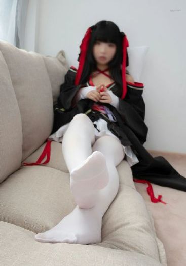 被黑人扒开双腿猛进入